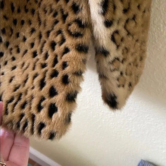 Vintage 1990s Worthington Faux Leopard Fur Coat - Picture 3 of 7